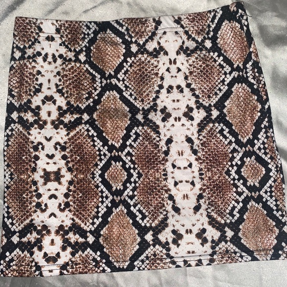 Cloressa Snake Print Mini Skirt - Picture 2 of 3